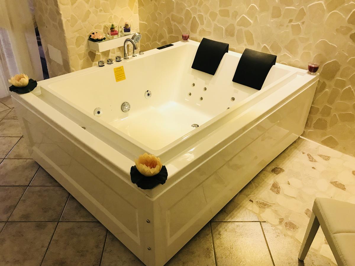 26 Suite Home Ostuni Exteriör bild