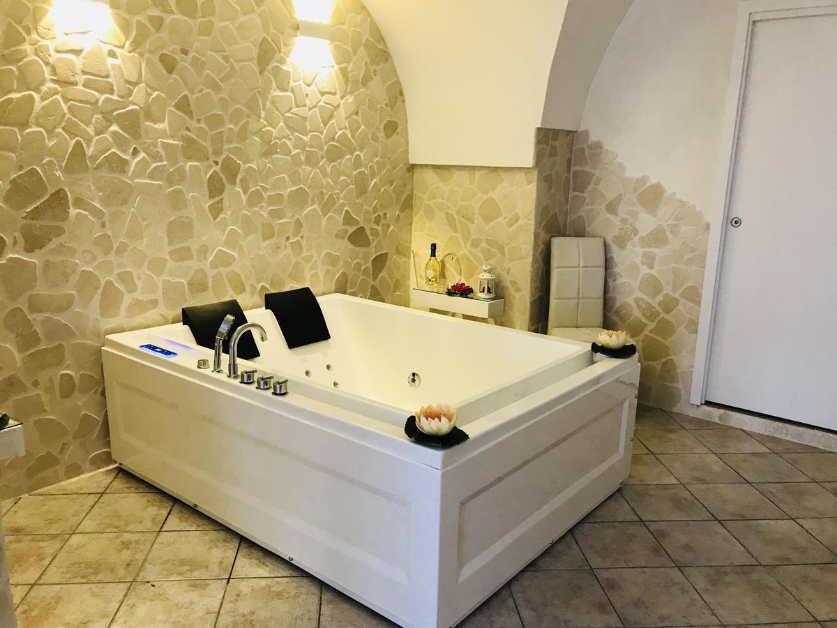 26 Suite Home Ostuni Exteriör bild